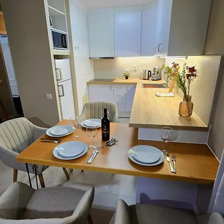 Апартаменты Beachfront Premium With Sunset, Pools & Sea View Портиман