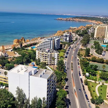 Beachfront Premium With Sunset, Pools & Sea View 아파트 포티마오