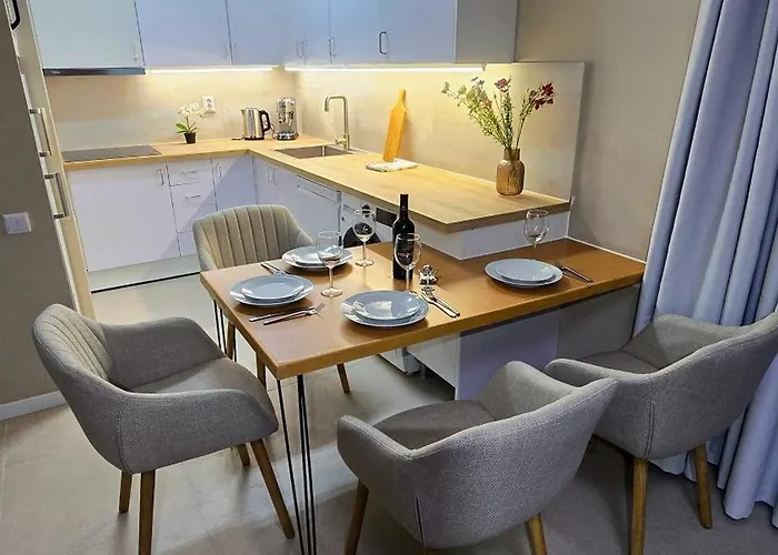 Διαμέρισμα Beachfront Premium With Sunset, Pools & Sea View