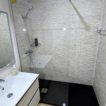 Apartment Beachfront Premium With Sunset, Pools & Sea View