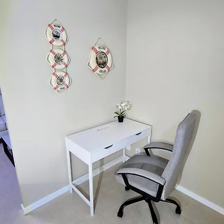 Apartment Beachfront Premium With Sunset, Pools & Sea View