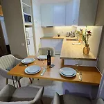 דירה Beachfront Premium With Sunset, Pools & Sea View פורטימאו