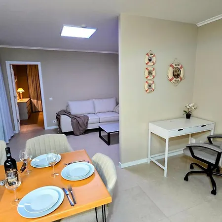 公寓 Beachfront Premium With Sunset, Pools & Sea View *